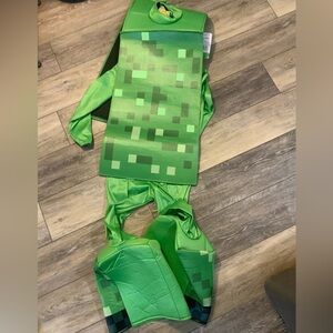 Mindcraft  child’s costume. Size S.